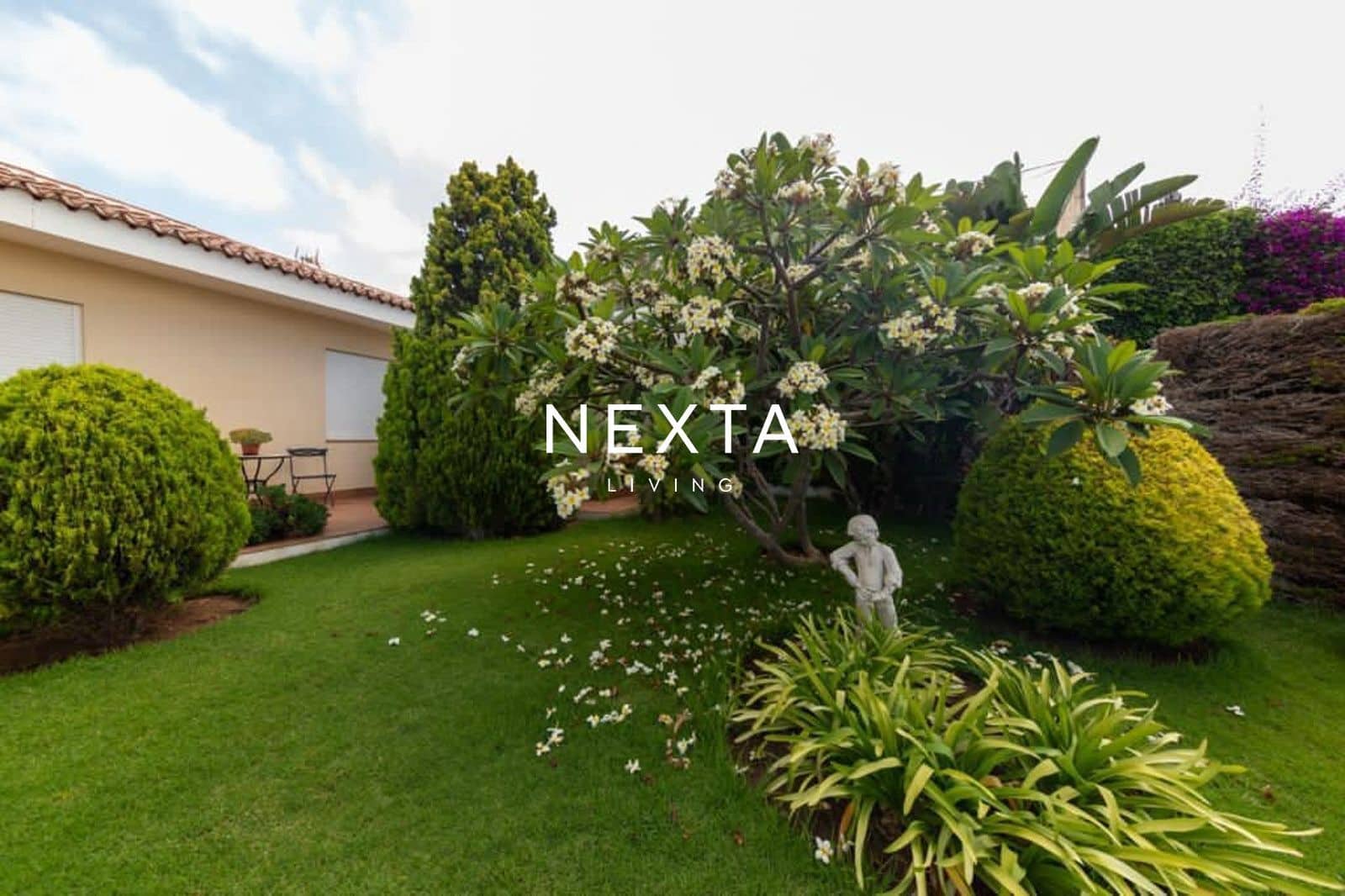3 bedroom Villa for sale in Guia de Isora with pool - € 3,200,000 (Ref: 9854724)