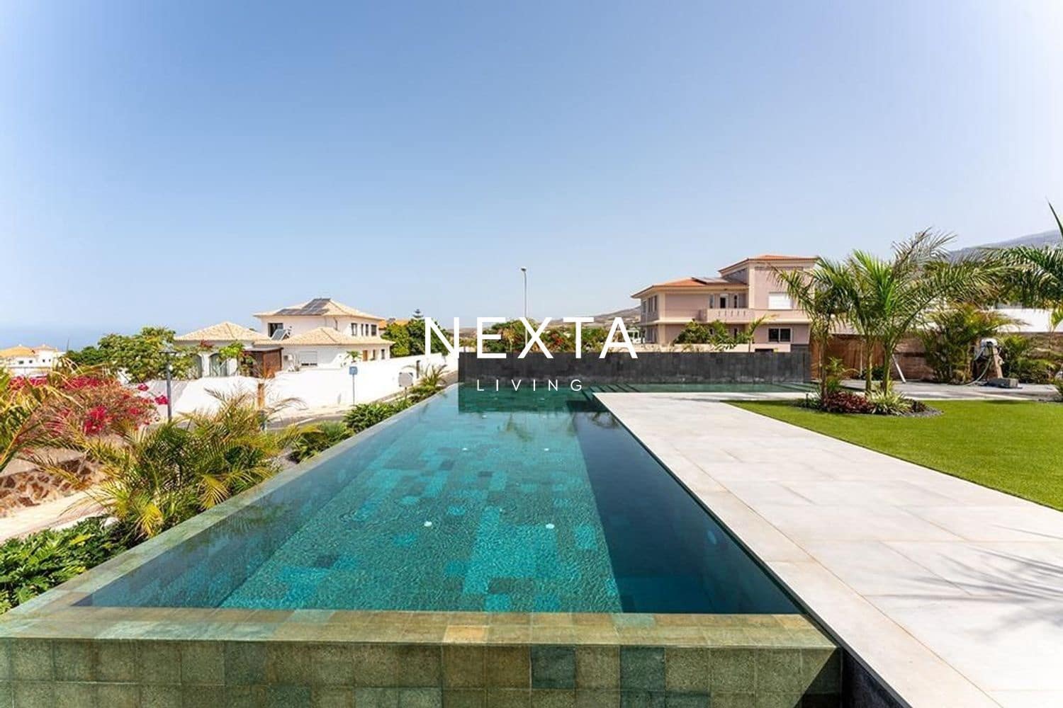 4 bedroom Villa for sale in Playa Paraiso with pool garage - € 5,500,000 (Ref: 9867902)