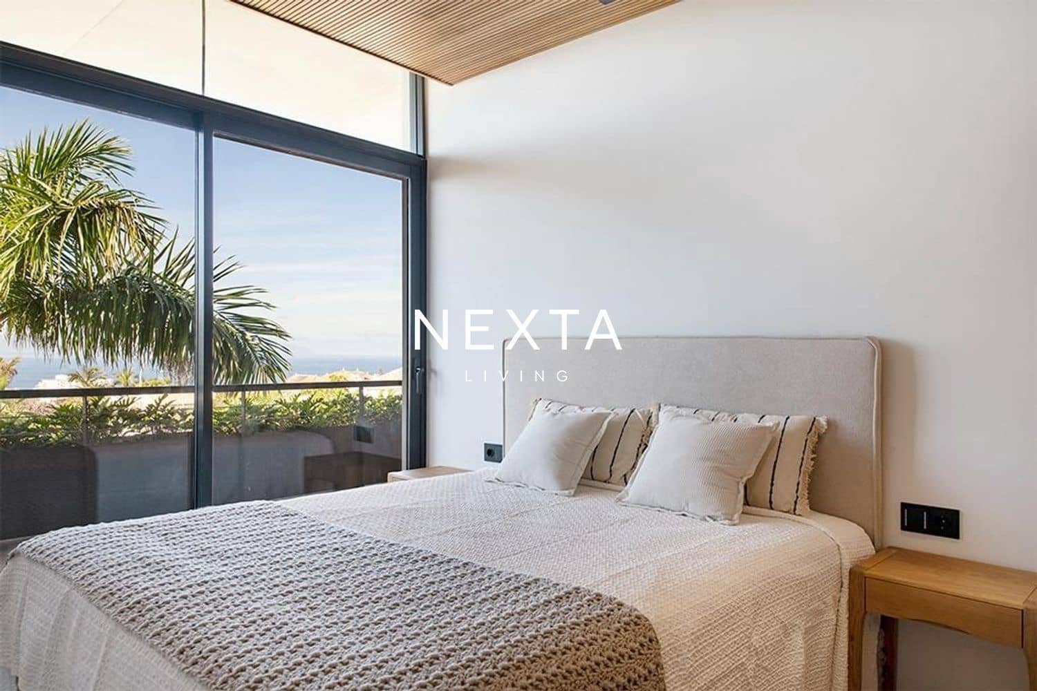 4 bedroom Villa for sale in Playa Paraiso with pool garage - € 5,500,000 (Ref: 9867902)