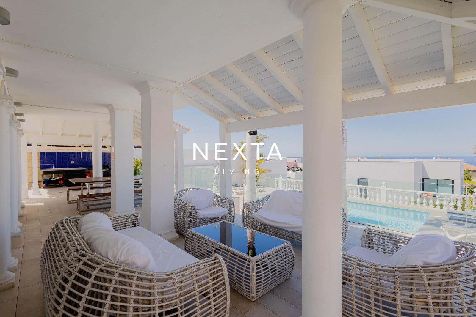 4 bedroom Villa for sale in Playa del Duque with pool garage - € 2,060,000 (Ref: 9867904)