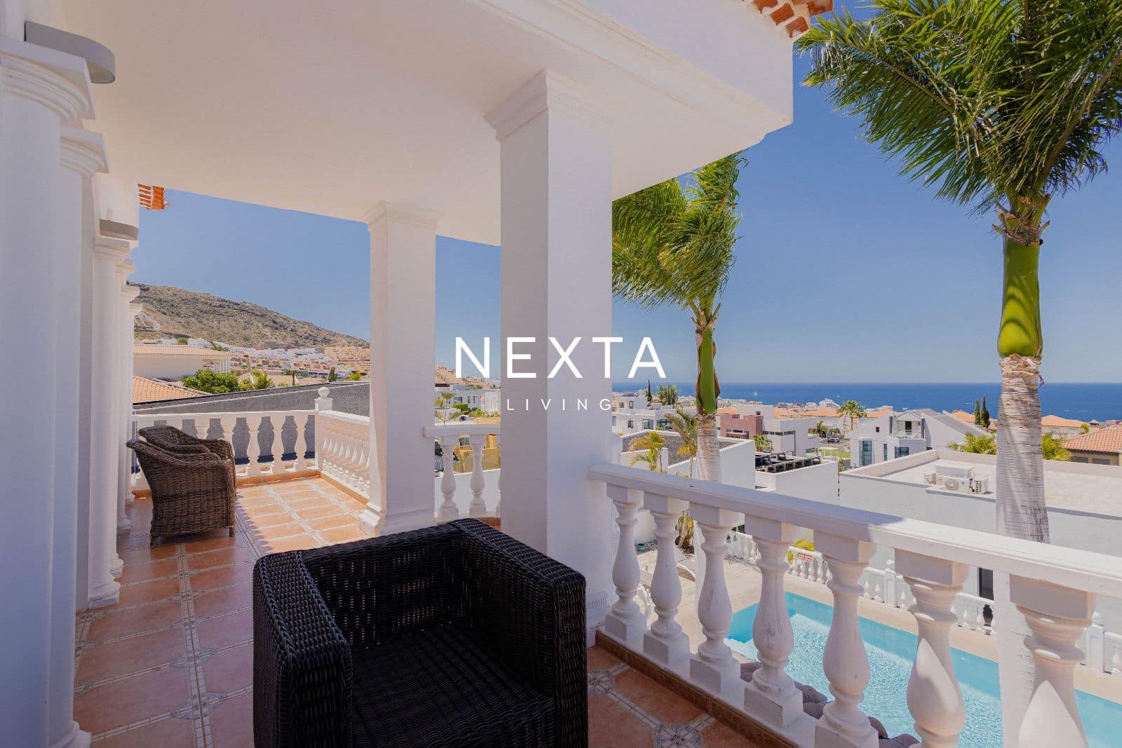 4 bedroom Villa for sale in Playa del Duque with pool garage - € 2,060,000 (Ref: 9867904)
