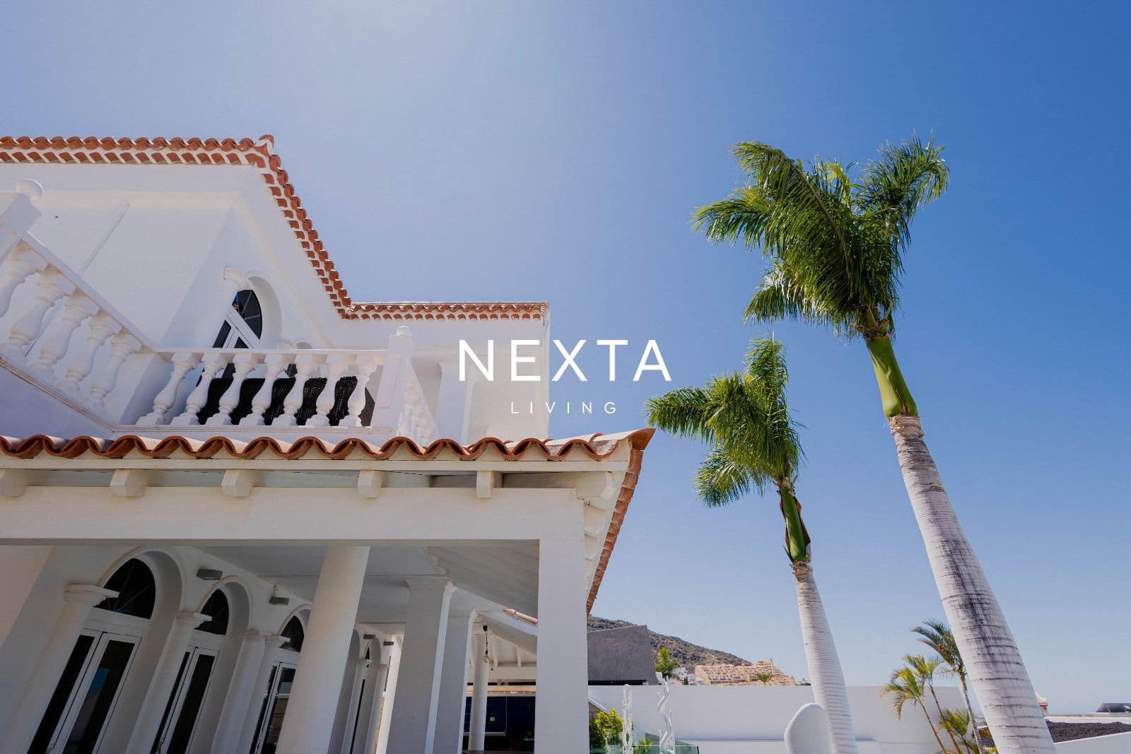 4 bedroom Villa for sale in Playa del Duque with pool garage - € 2,060,000 (Ref: 9867904)