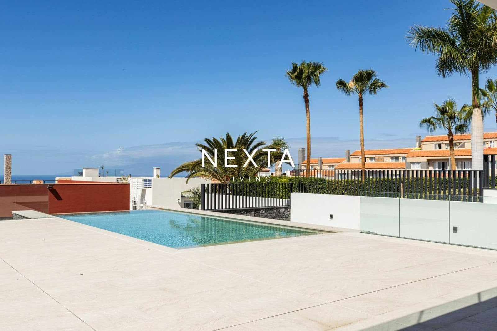 5 bedroom Villa for sale in Adeje with pool garage - € 3,500,000 (Ref: 9867905)