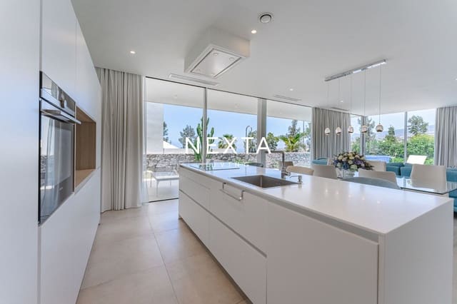 3 soverom Villa til salgs i Guía de Isora med svømmebasseng garasje - € 1 699 000 (Ref: 9867955)