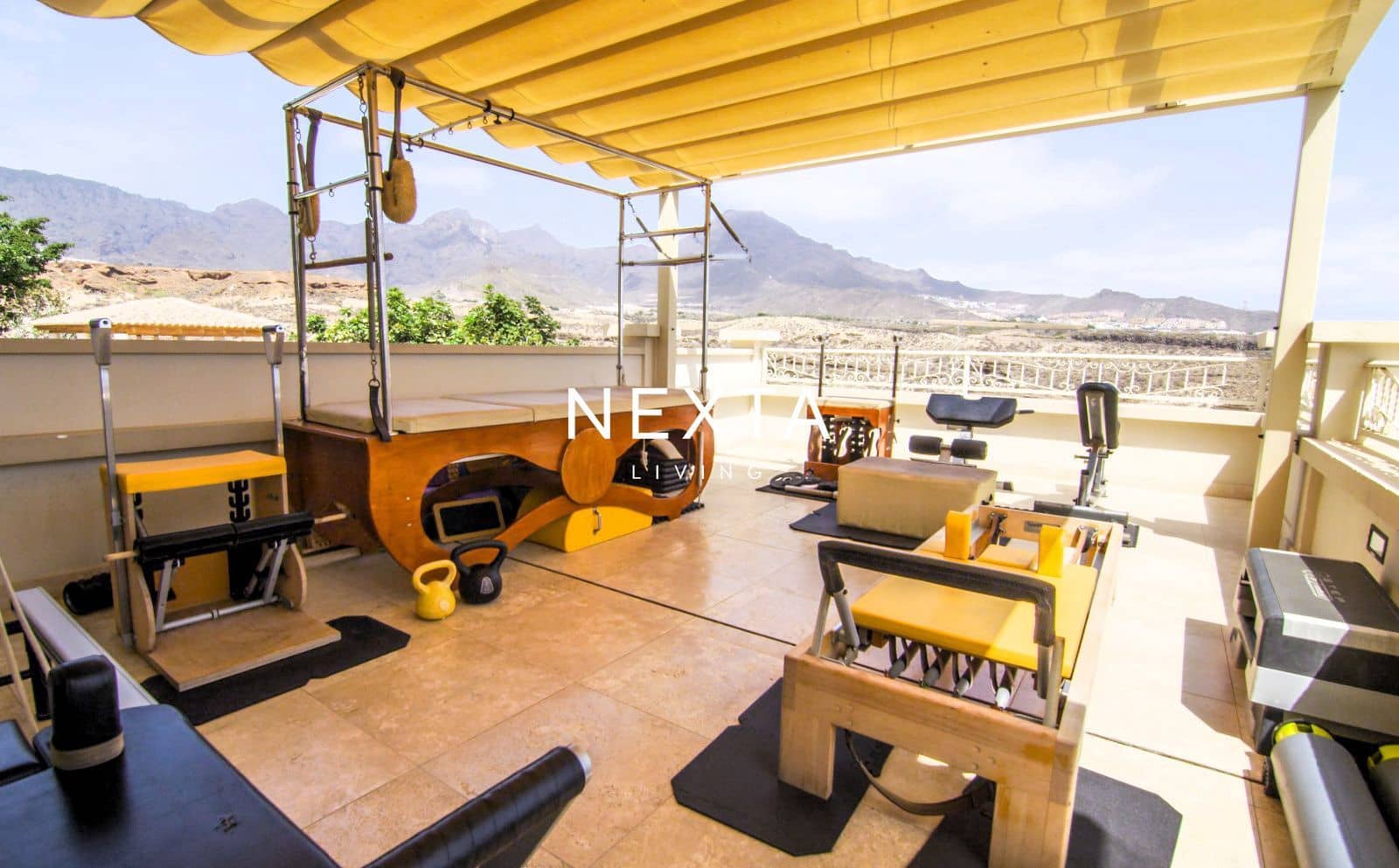 6 bedroom Villa for sale in Costa Adeje with pool garage - € 5,950,000 (Ref: 9867956)