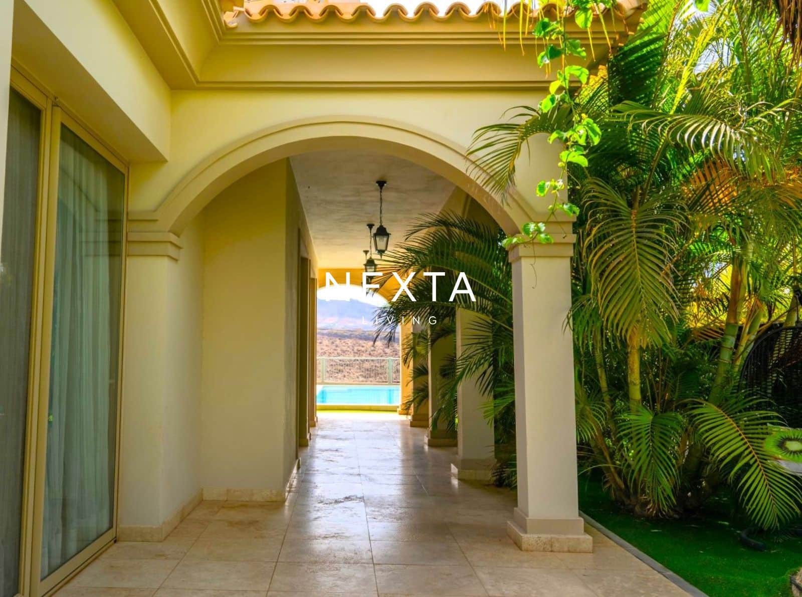 6 bedroom Villa for sale in Costa Adeje with pool garage - € 5,950,000 (Ref: 9867956)