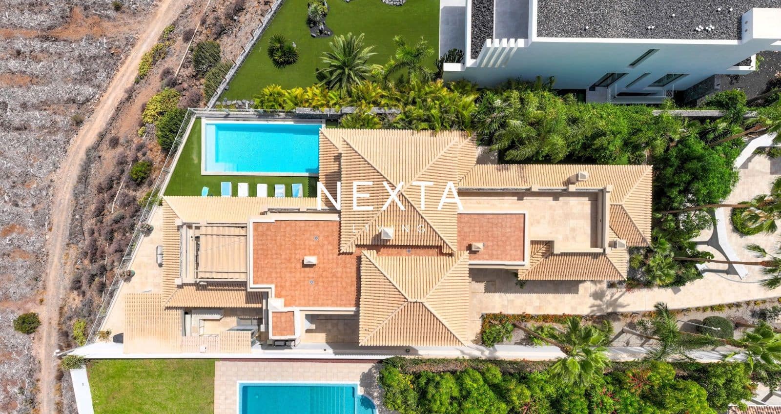 6 bedroom Villa for sale in Costa Adeje with pool garage - € 5,950,000 (Ref: 9867956)