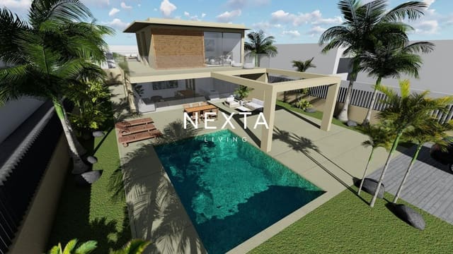 Chalet de 4 habitaciones en Palm-Mar, Arona en venta con piscina garaje - 1.100.000 € (Ref: 9883774)