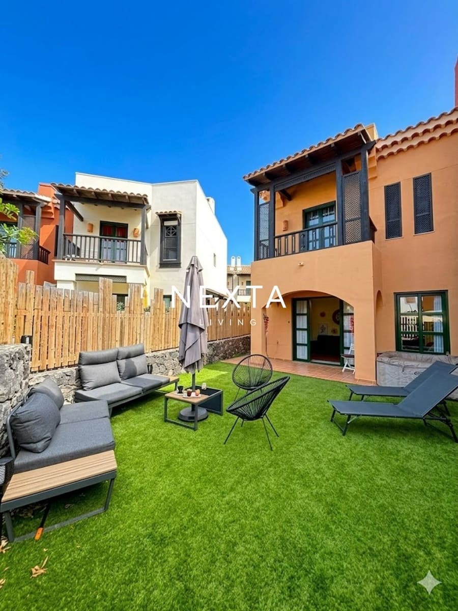 3 bedroom Townhouse for rent in Golf del Sur with pool garage - € 3,000 (Ref: 9897467)