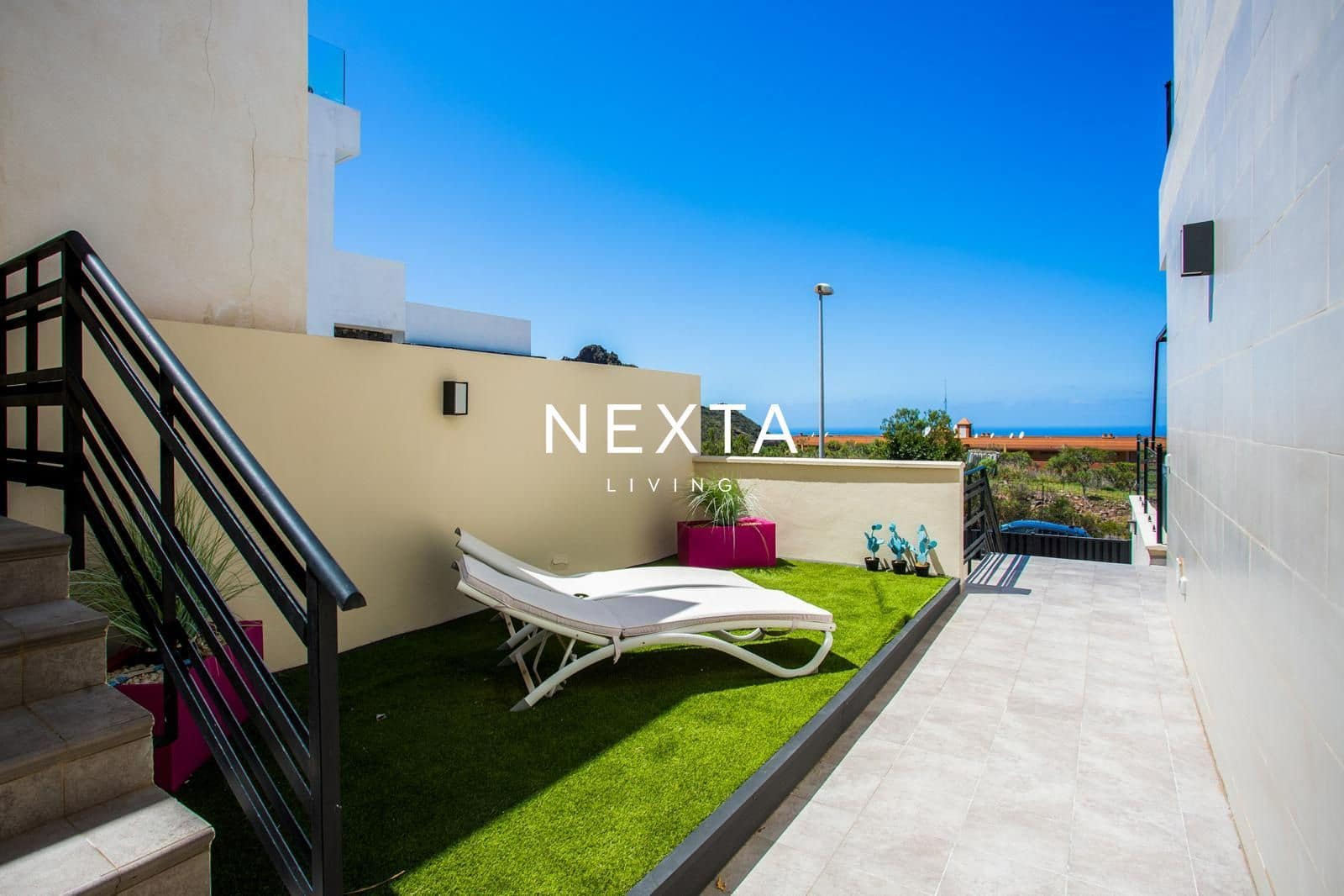 3 bedroom Villa for sale in Torviscas with pool garage - € 1,480,000 (Ref: 9919036)