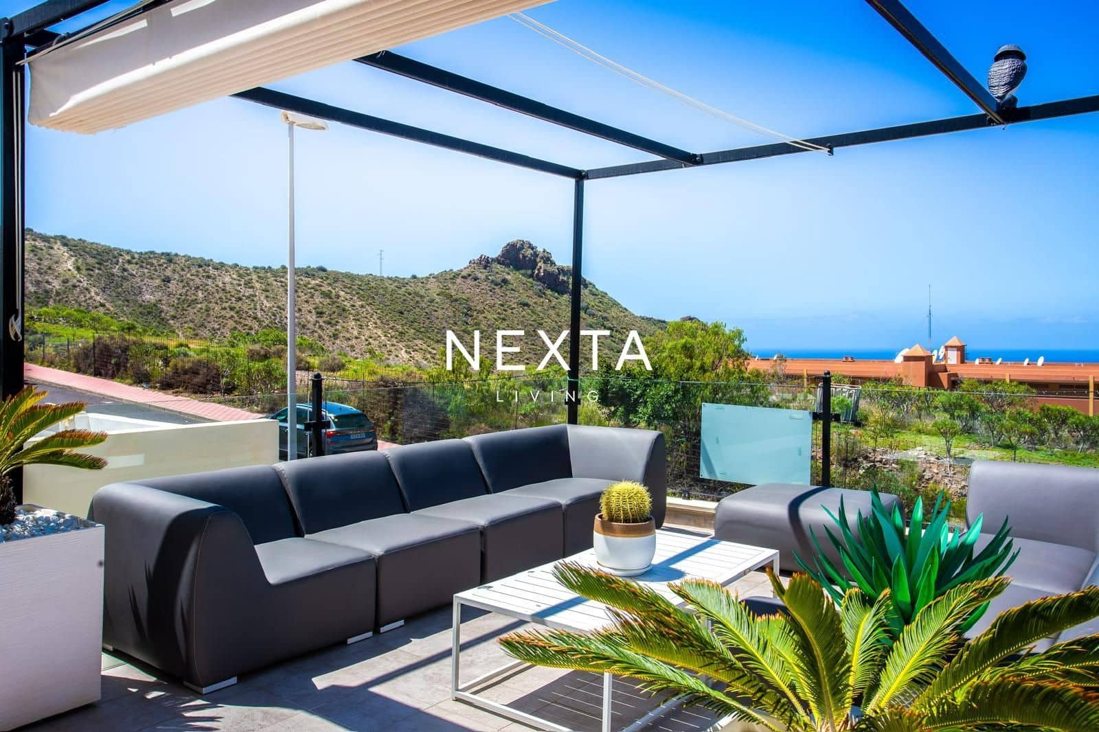 3 bedroom Villa for sale in Torviscas with pool garage - € 1,480,000 (Ref: 9919036)