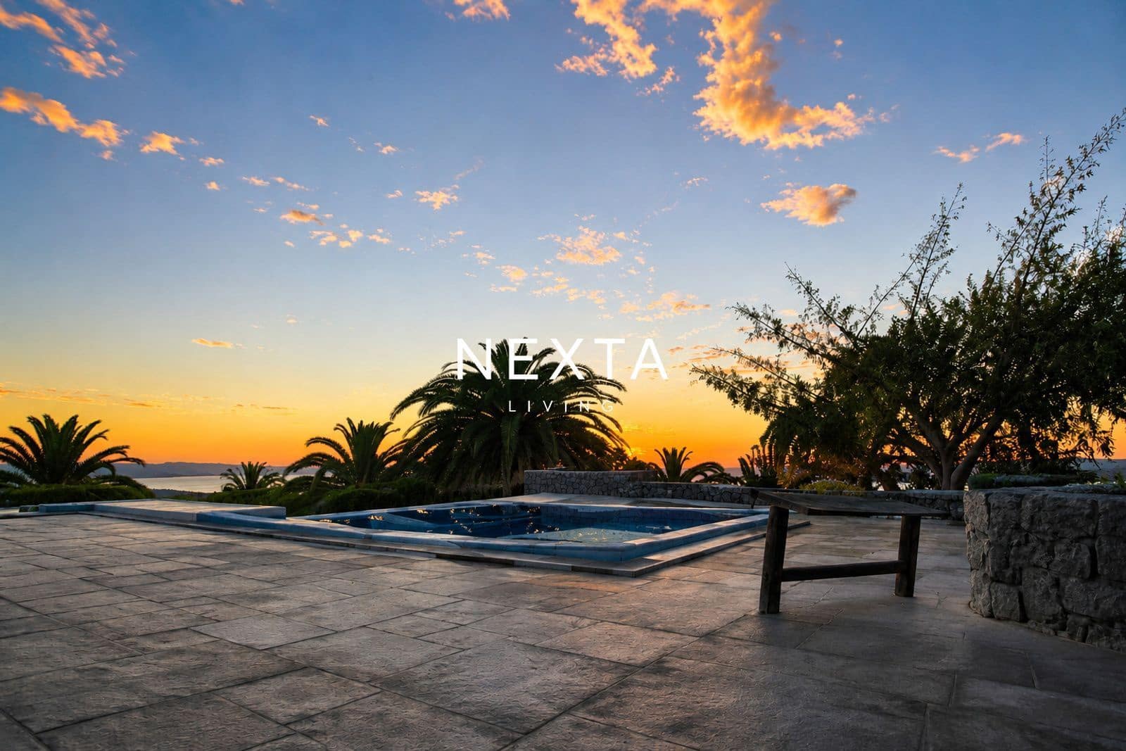 5 bedroom Villa for sale in Santa Ursula with pool garage - € 950,000 (Ref: 9921122)