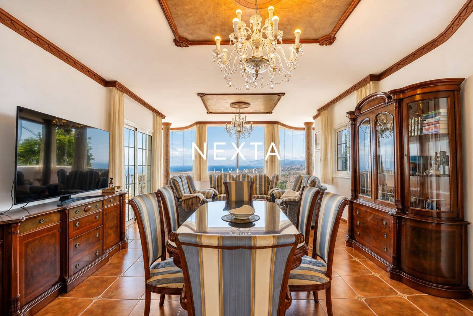 6 chambre Villa/Maison à vendre à Los Menores avec piscine garage - 1 180 000 € (Ref: 9921439)