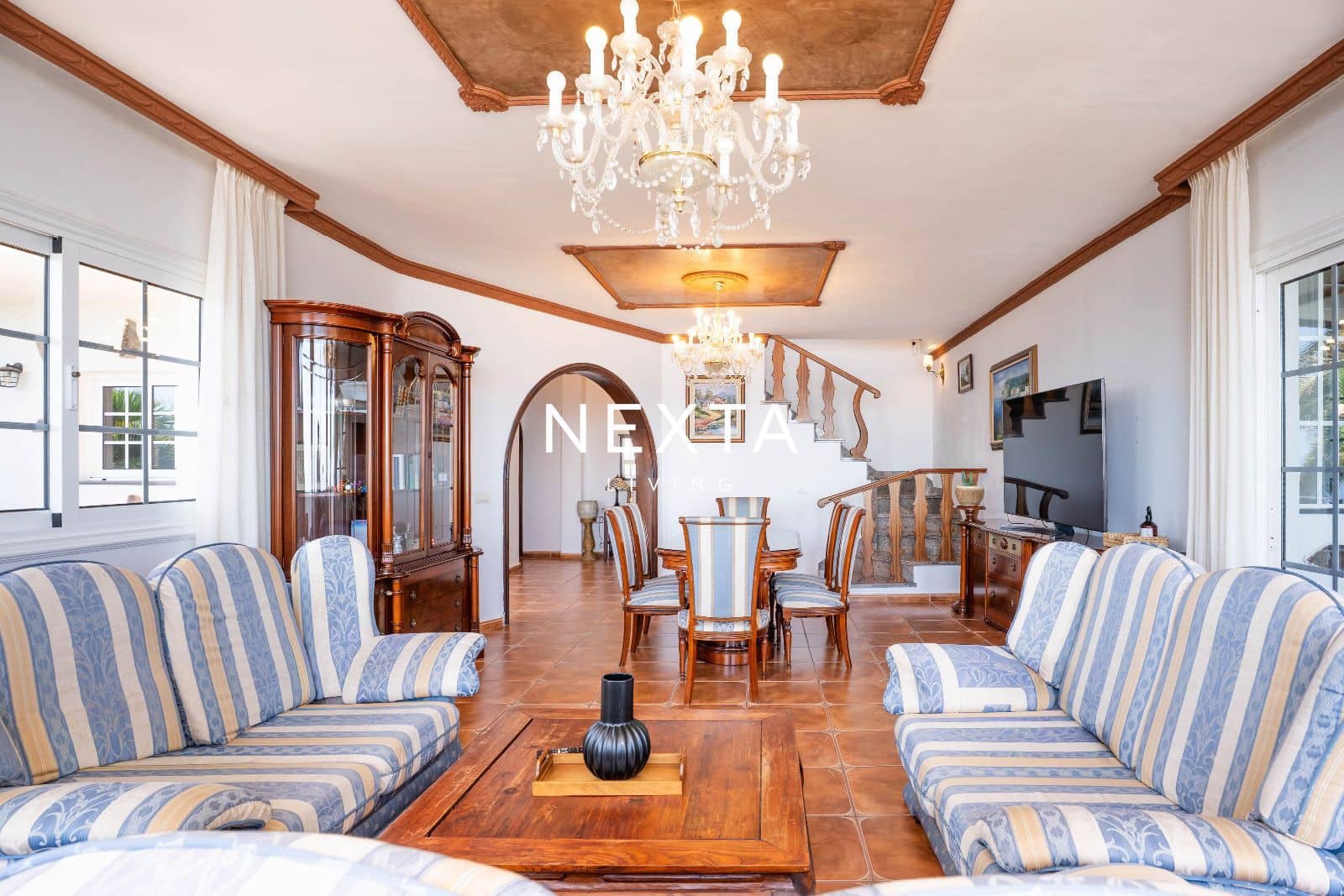 6 chambre Villa/Maison à vendre à Los Menores avec piscine garage - 1 180 000 € (Ref: 9921439)