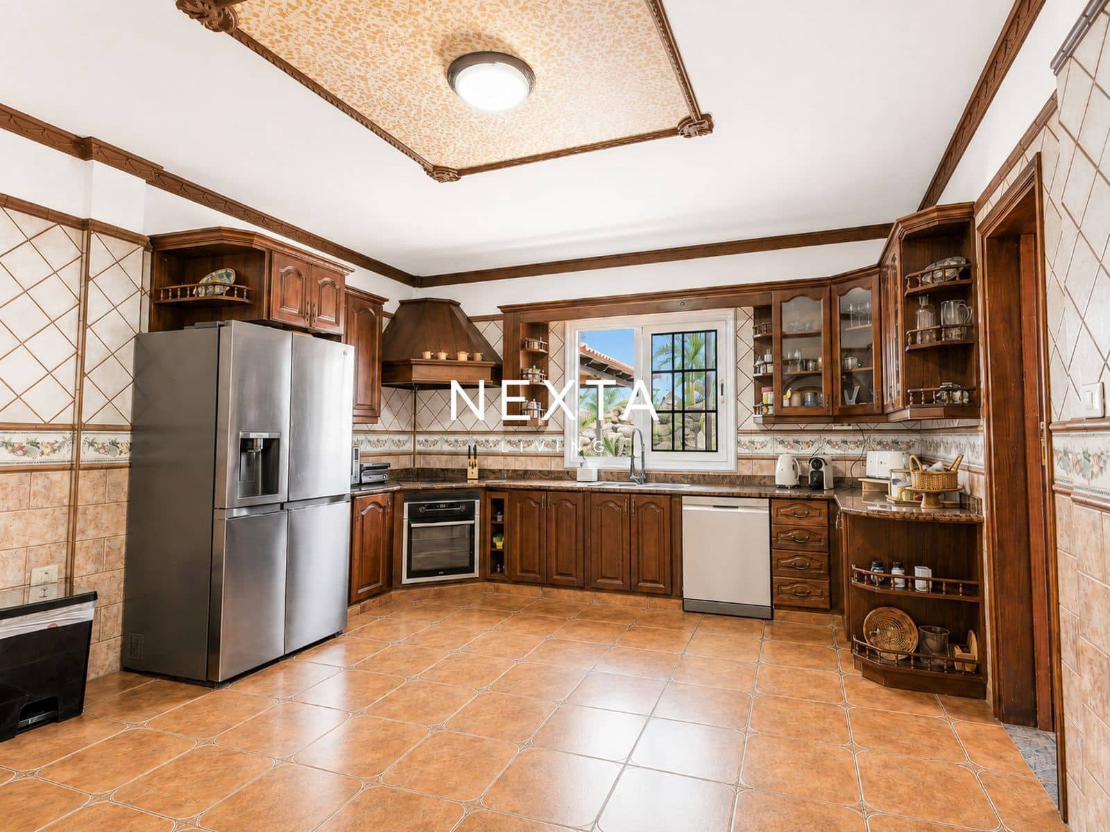 6 chambre Villa/Maison à vendre à Los Menores avec piscine garage - 1 180 000 € (Ref: 9921439)