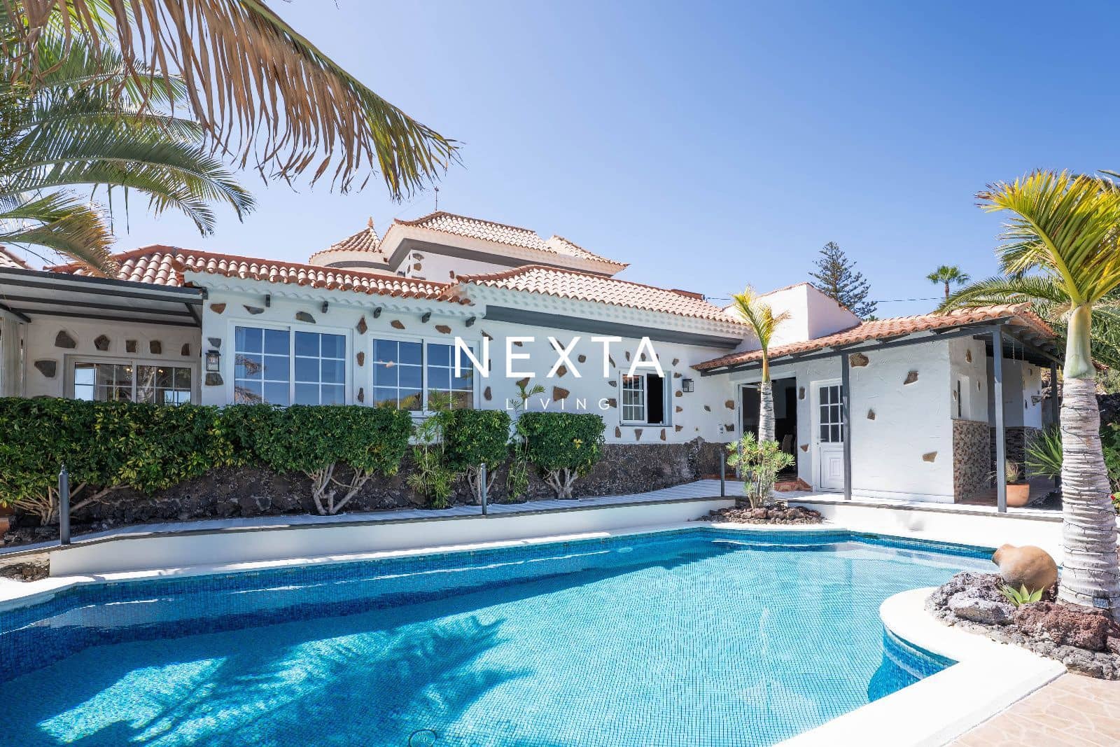6 chambre Villa/Maison à vendre à Los Menores avec piscine garage - 1 180 000 € (Ref: 9921439)