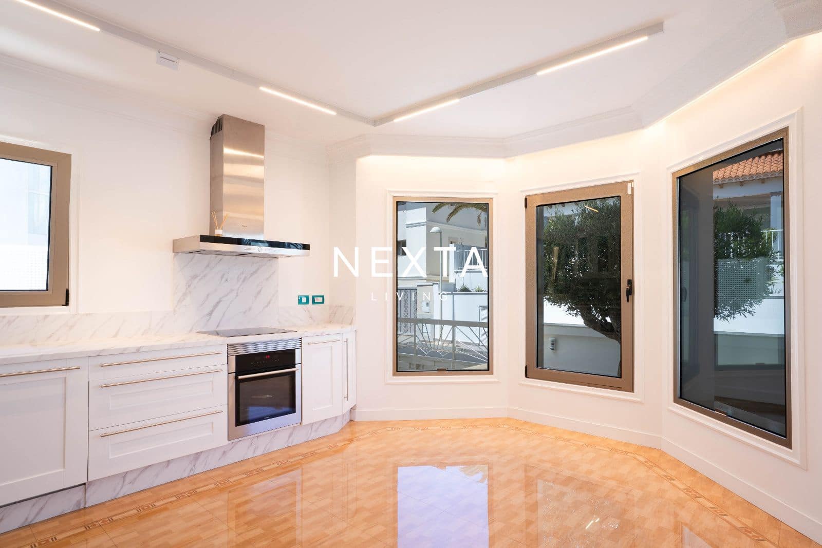 4 chambre Villa/Maison à vendre à La Caleta Adeje avec piscine garage - 3 500 000 € (Ref: 9921440)