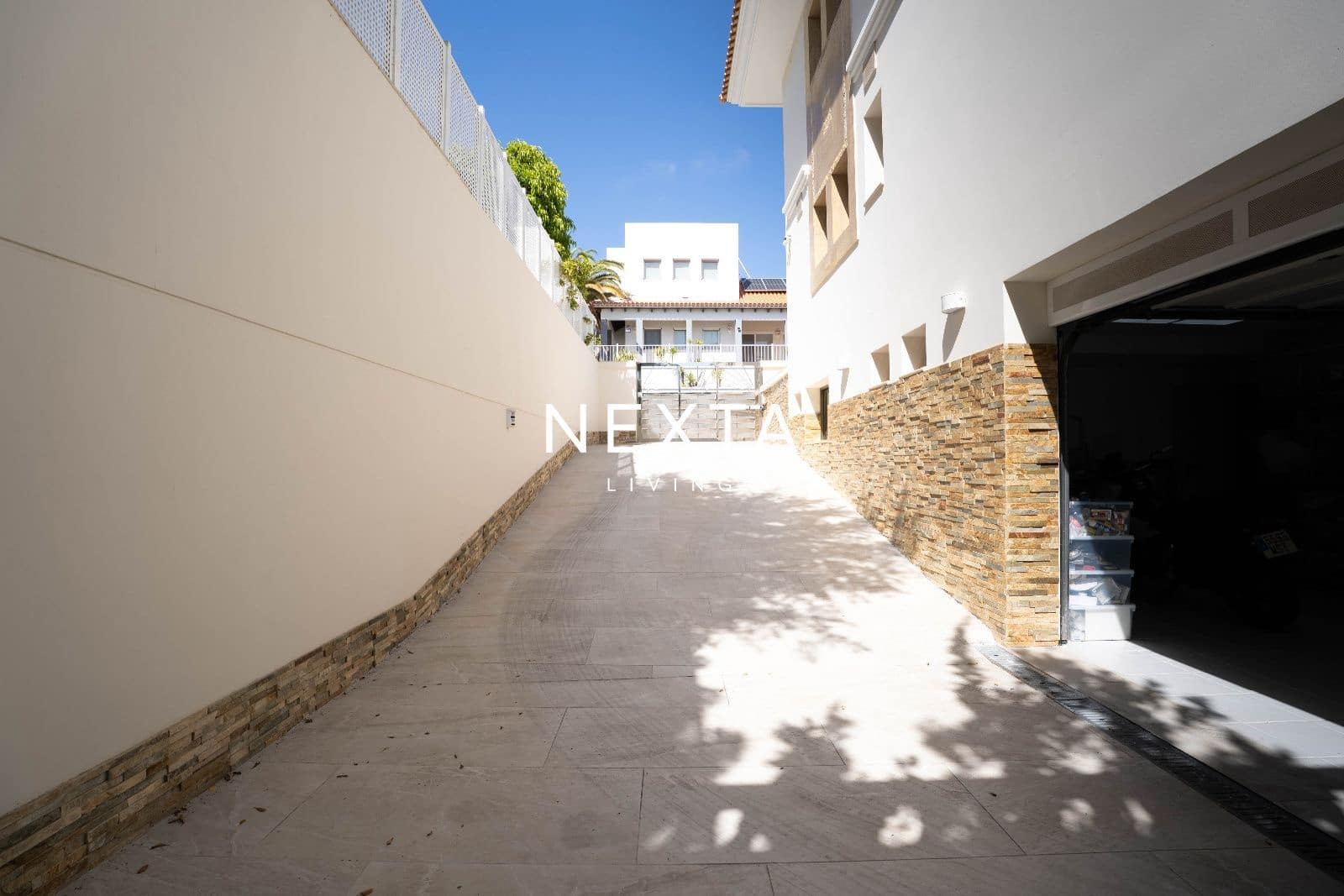 4 chambre Villa/Maison à vendre à La Caleta Adeje avec piscine garage - 3 500 000 € (Ref: 9921440)