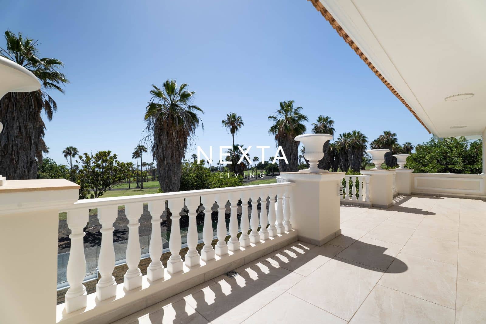 4 chambre Villa/Maison à vendre à La Caleta Adeje avec piscine garage - 3 500 000 € (Ref: 9921440)
