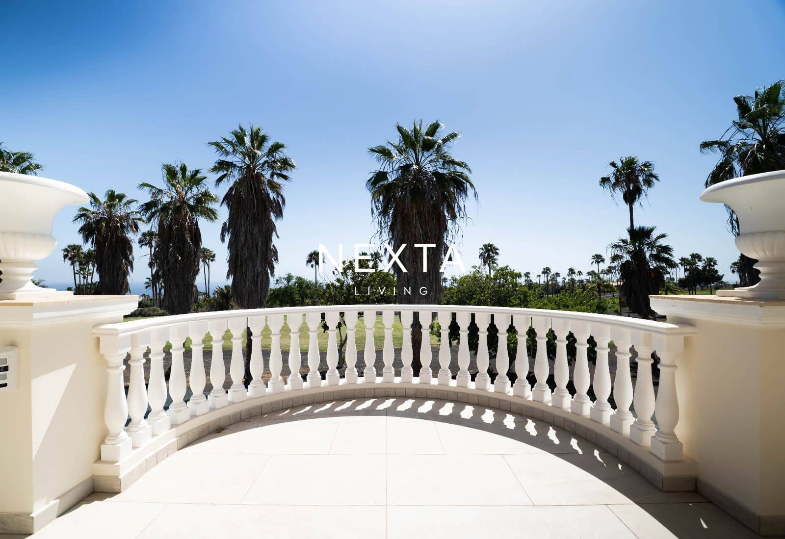 4 chambre Villa/Maison à vendre à La Caleta Adeje avec piscine garage - 3 500 000 € (Ref: 9921440)