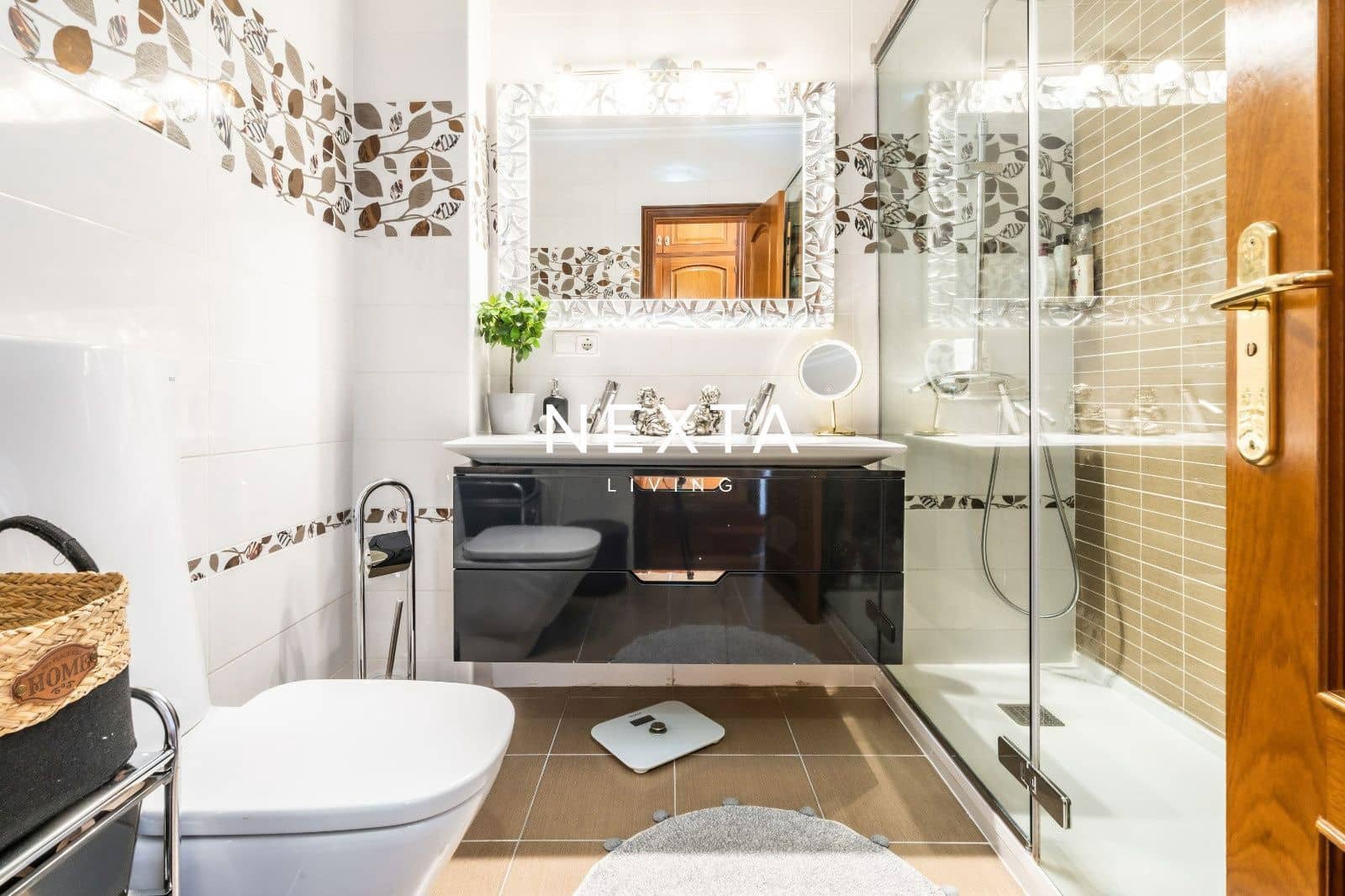5 bedroom Townhouse for sale in Playa del Duque with pool garage - € 2,310,000 (Ref: 9928513)