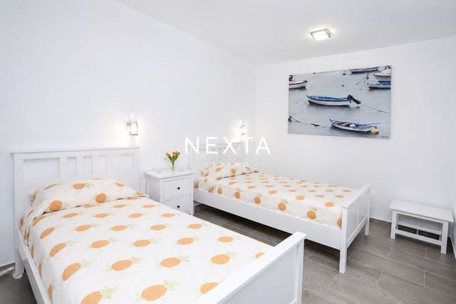 5 sypialnia Willa na sprzedaż w Montaña Roja, Yaiza z basenem garażem - 575 000 € (Ref: 9928514)