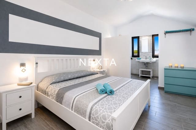 5 sypialnia Willa na sprzedaż w Montaña Roja, Yaiza z basenem garażem - 575 000 € (Ref: 9928514)