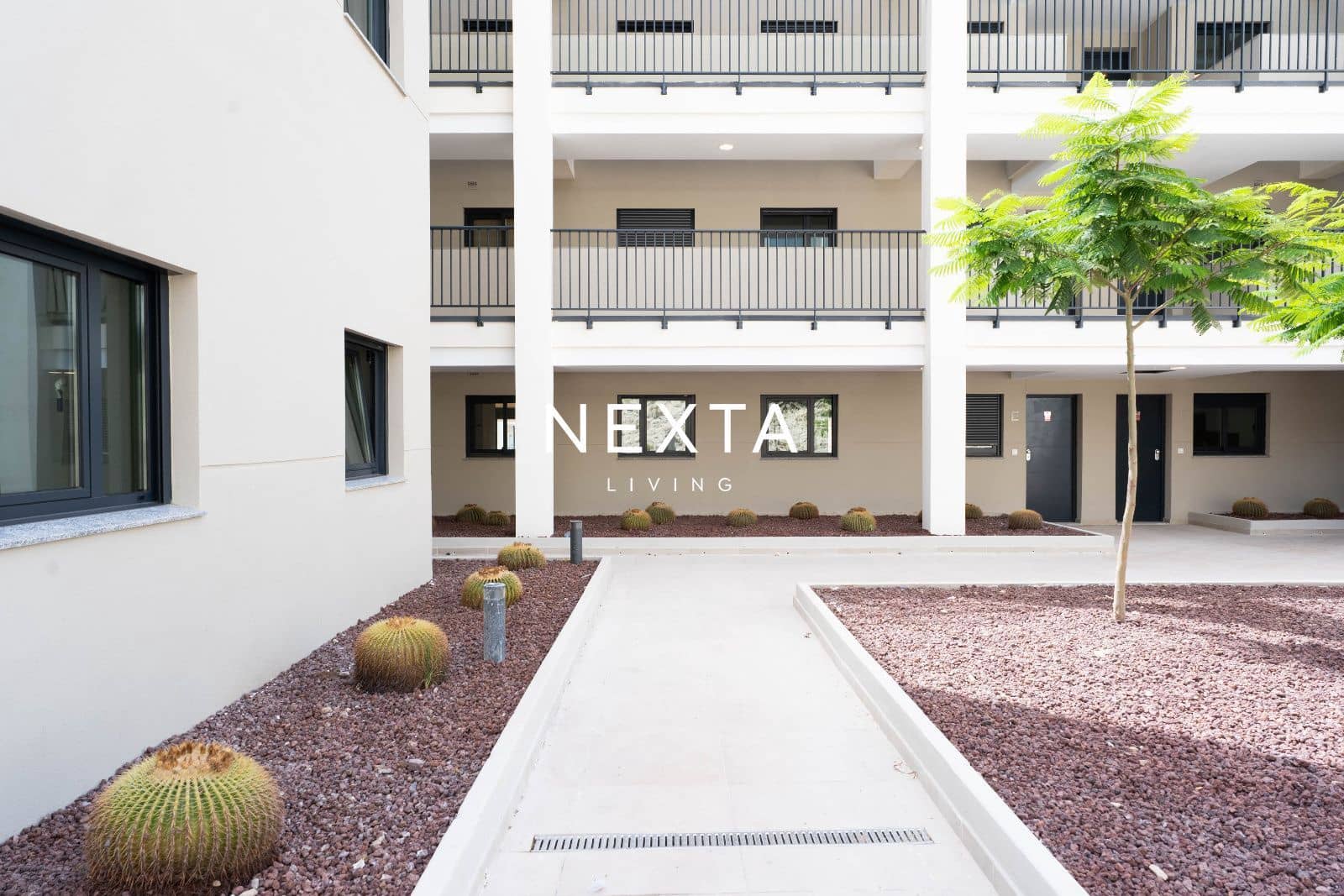 2 soverom Leilighet til leie i Granadilla de Abona med svømmebasseng garasje - € 2 250 (Ref: 9991865)