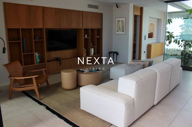 Casa de 3 habitaciones en La Caleta Adeje, Adeje en venta con piscina garaje - 2.300.000 € (Ref: 9993611)