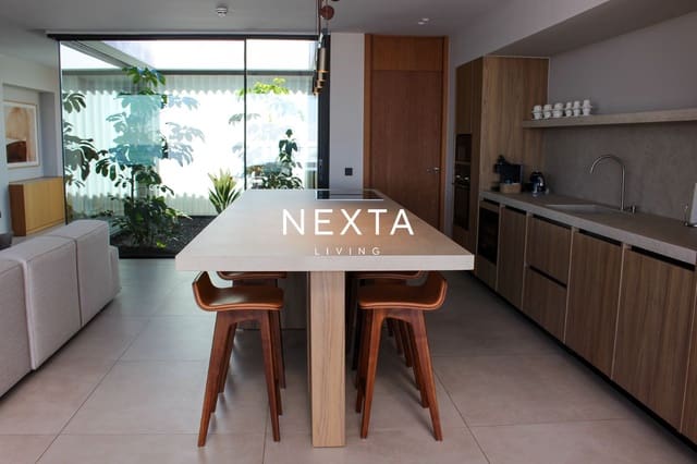 Casa de 3 habitaciones en La Caleta Adeje, Adeje en venta con piscina garaje - 2.300.000 € (Ref: 9993611)