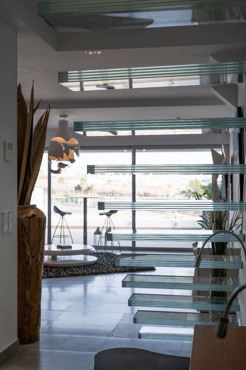 2 soveværelse Lejlighed til salg i La Caleta Adeje med swimmingpool garage - € 1.590.000 (Ref: 9999310)
