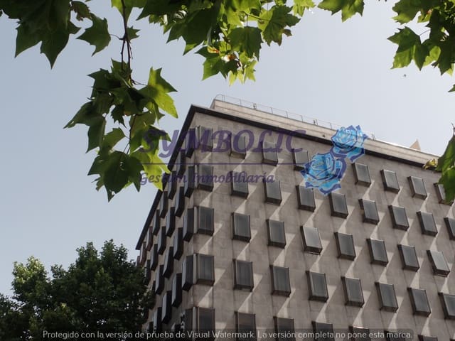 Garage til salg i Recoletos, Madrid by - € 59.000 (Ref: 9557413)