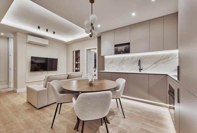 2 soveværelse Lejlighed til salg i Castellana, Madrid by - € 1.199.000 (Ref: 9627137)