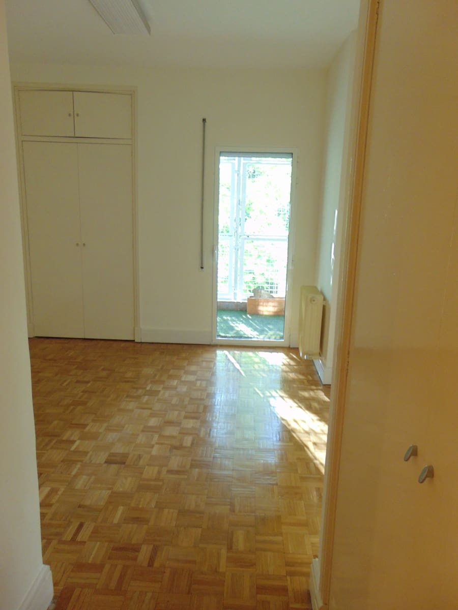 4 Zimmer Wohnung zu verkaufen in Madrid Stadt mit Pool Garage - 1.650.000 € (Ref: 9637876)