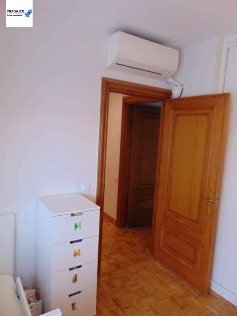 4 bedroom Flat for sale in Madrid city with pool garage - € 1,615,000 (Ref: 9709109)