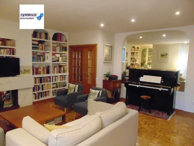 4 soveværelse Lejlighed til salg i Nueva España, Madrid by med swimmingpool garage - € 1.615.000 (Ref: 9709109)