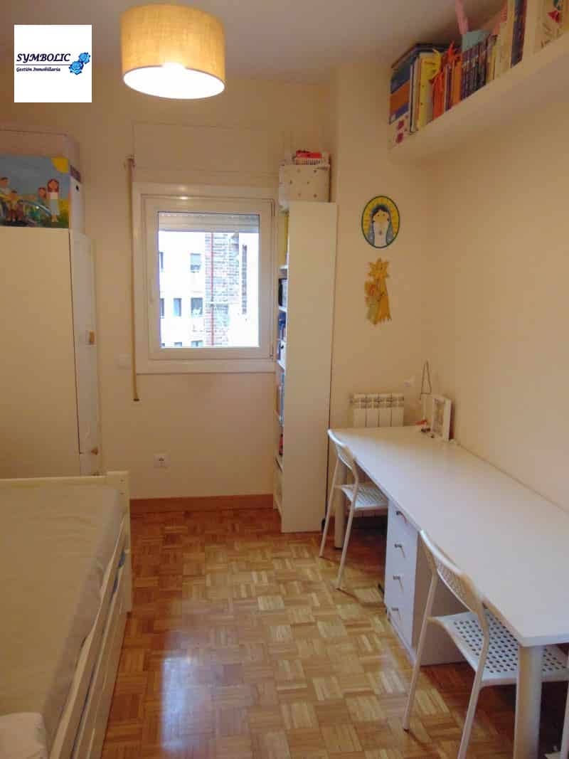 4 bedroom Flat for sale in Madrid city with pool garage - € 1,615,000 (Ref: 9709109)