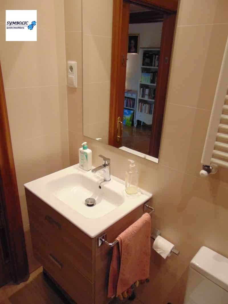 4 bedroom Flat for sale in Madrid city with pool garage - € 1,615,000 (Ref: 9709109)