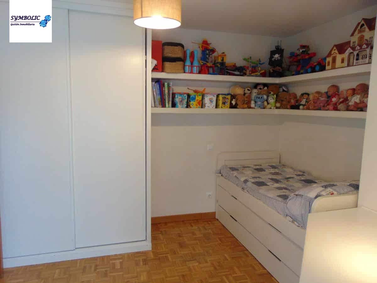 4 bedroom Flat for sale in Madrid city with pool garage - € 1,615,000 (Ref: 9709109)