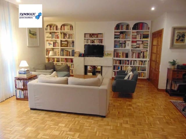 4 soveværelse Lejlighed til salg i Nueva España, Madrid by med swimmingpool garage - € 1.615.000 (Ref: 9709109)