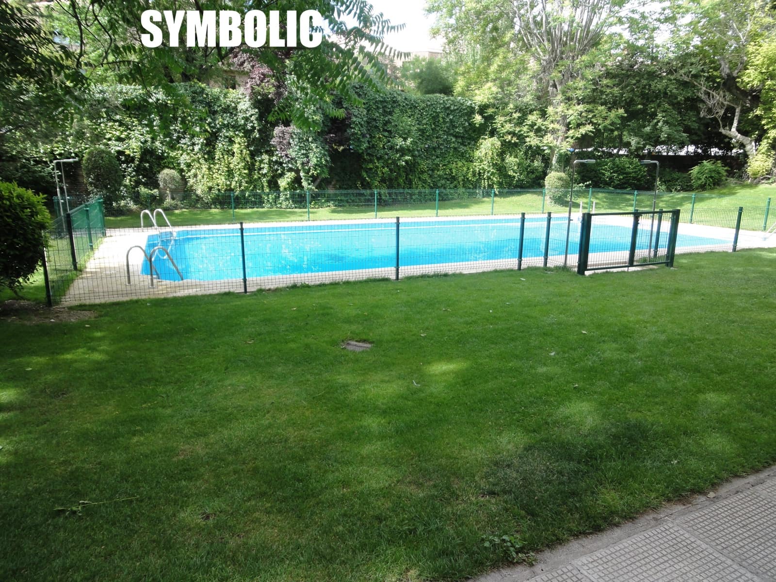 4 bedroom Flat for sale in Madrid city with pool garage - € 1,615,000 (Ref: 9709109)