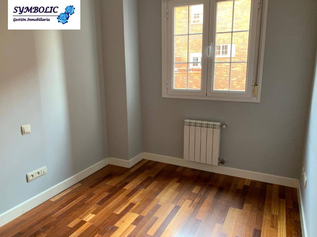 3 sovrum Lägenhet att hyra i Majadahonda med pool garage - 2 700 € (Ref: 9719192)