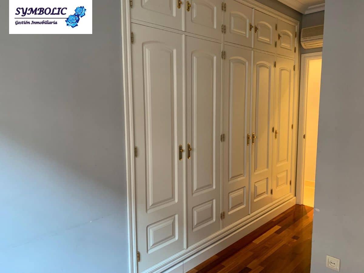 3 sovrum Lägenhet att hyra i Majadahonda med pool garage - 2 700 € (Ref: 9719192)