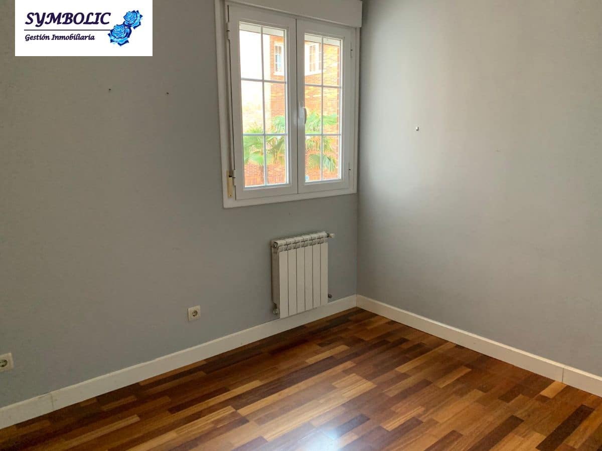 3 sovrum Lägenhet att hyra i Majadahonda med pool garage - 2 700 € (Ref: 9719192)