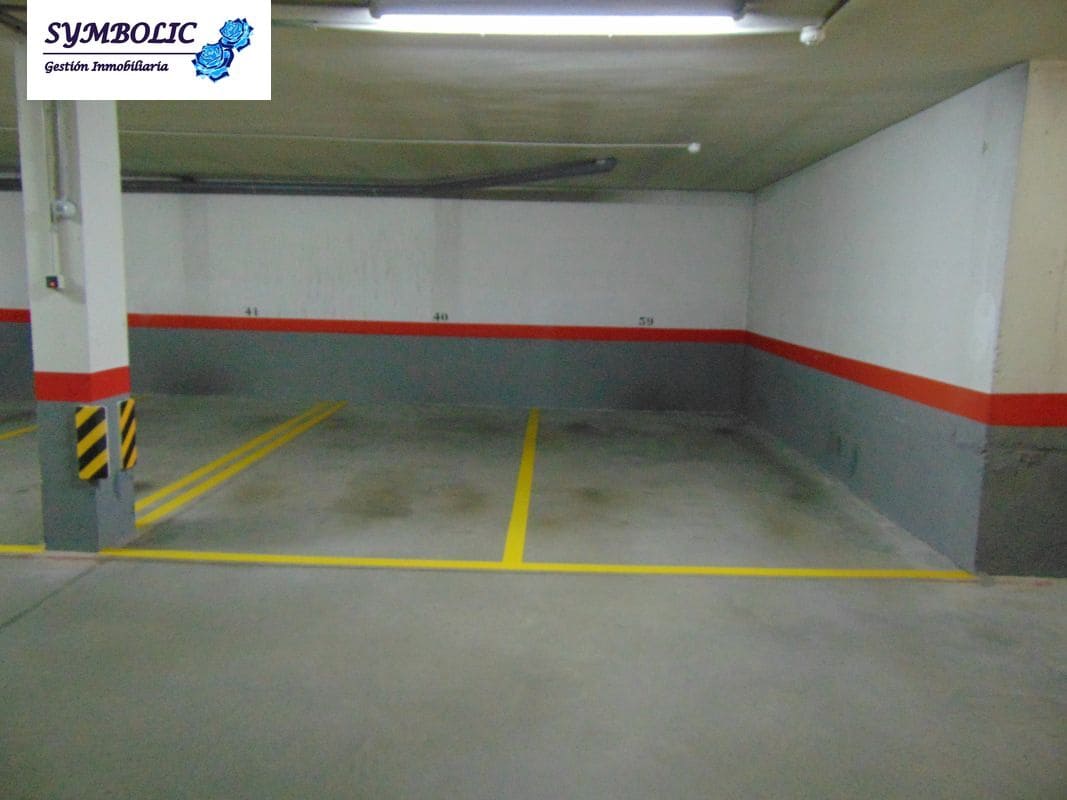 3 sovrum Lägenhet att hyra i Majadahonda med pool garage - 2 700 € (Ref: 9719192)