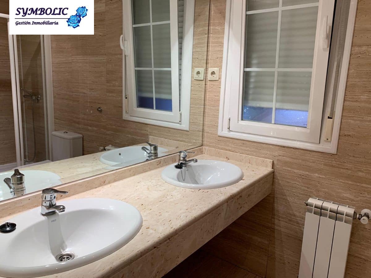 3 sovrum Lägenhet att hyra i Majadahonda med pool garage - 2 700 € (Ref: 9719192)