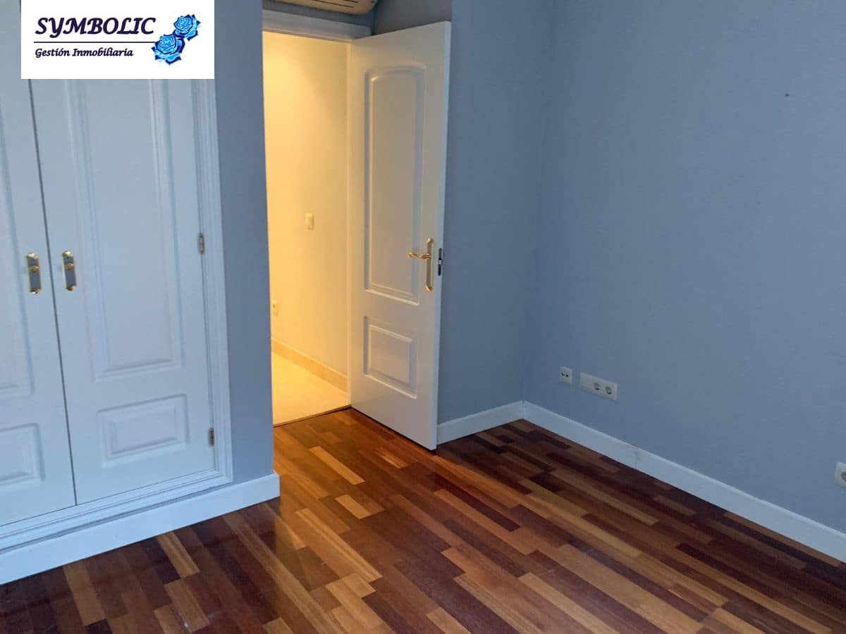 3 sovrum Lägenhet att hyra i Majadahonda med pool garage - 2 700 € (Ref: 9719192)