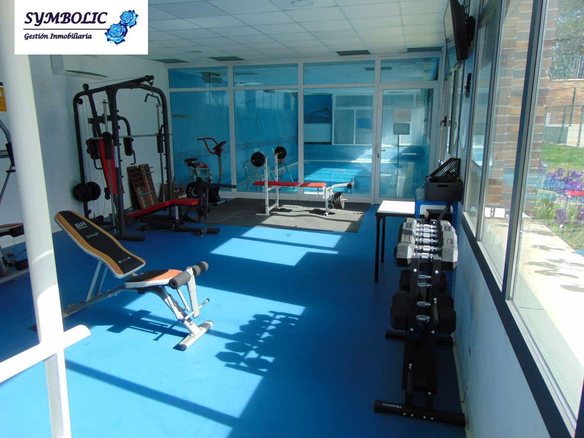 3 sovrum Lägenhet att hyra i Majadahonda med pool garage - 2 700 € (Ref: 9719192)