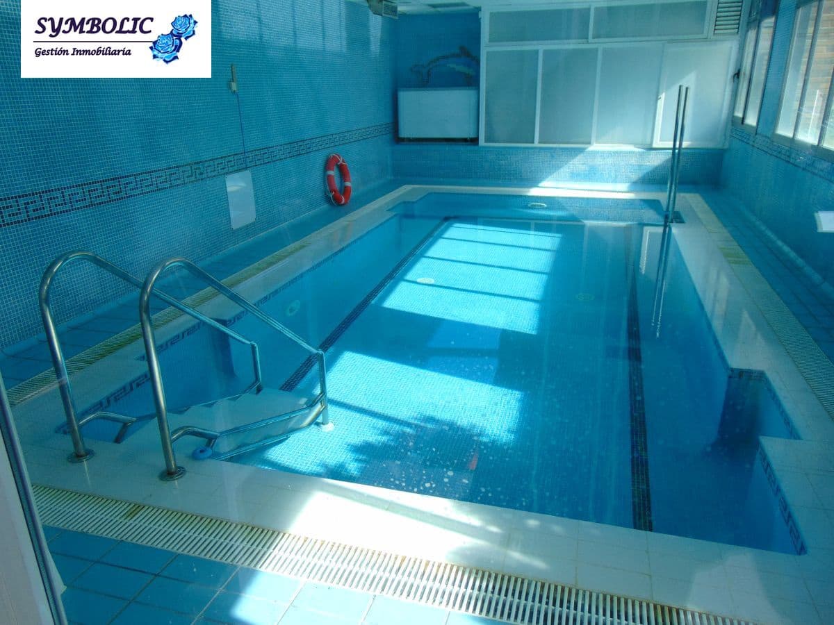 3 sovrum Lägenhet att hyra i Majadahonda med pool garage - 2 700 € (Ref: 9719192)