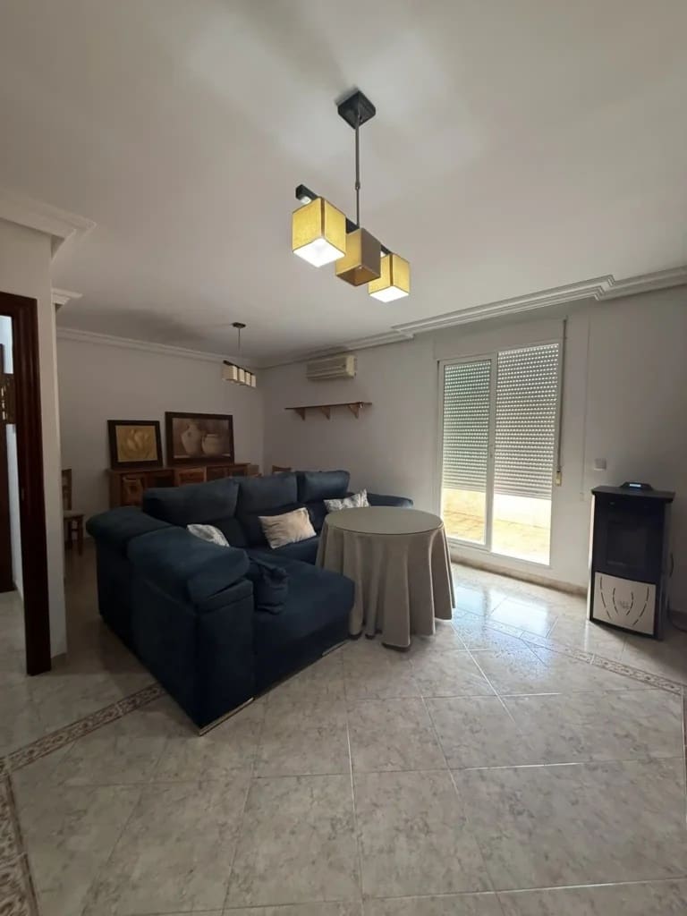 2 makuuhuone Kattohuoneisto myytävänä paikassa Quesada - 58 000 € (Ref: 9487960)